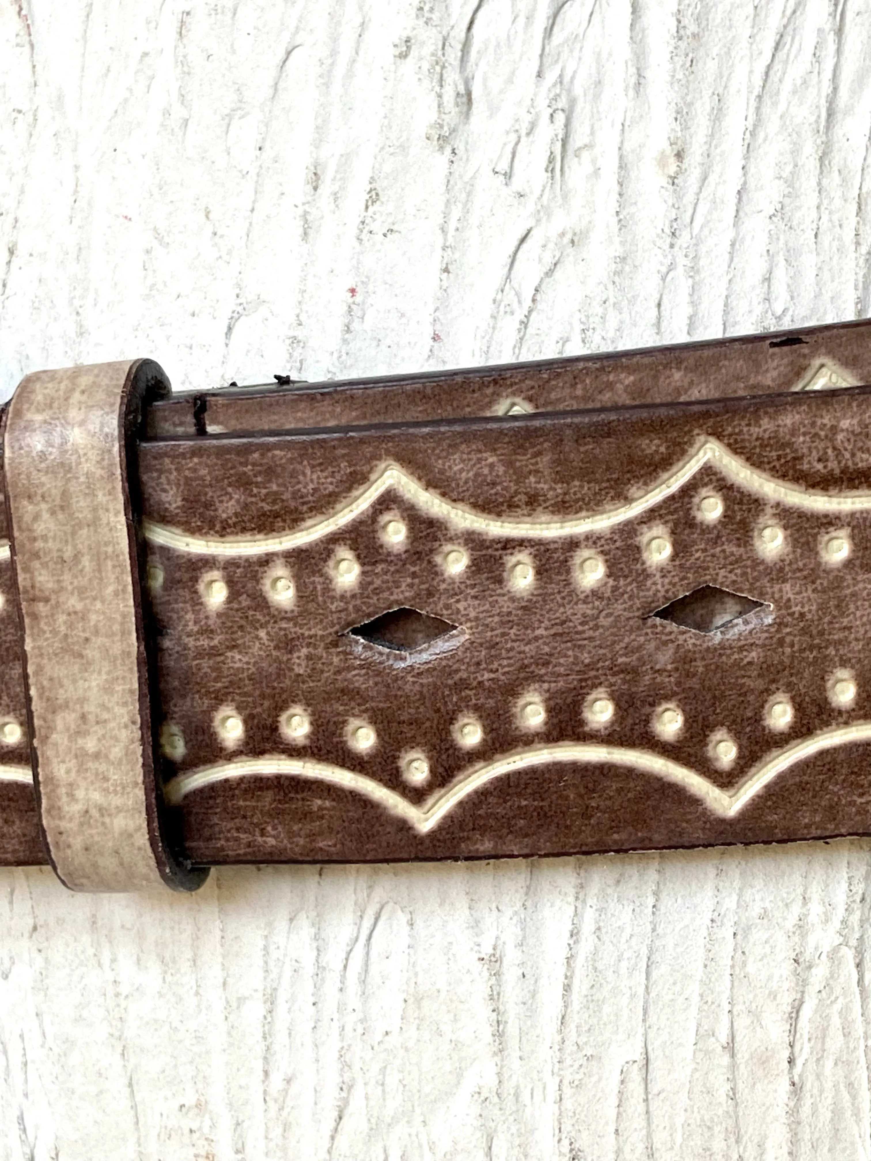 Leather design belt