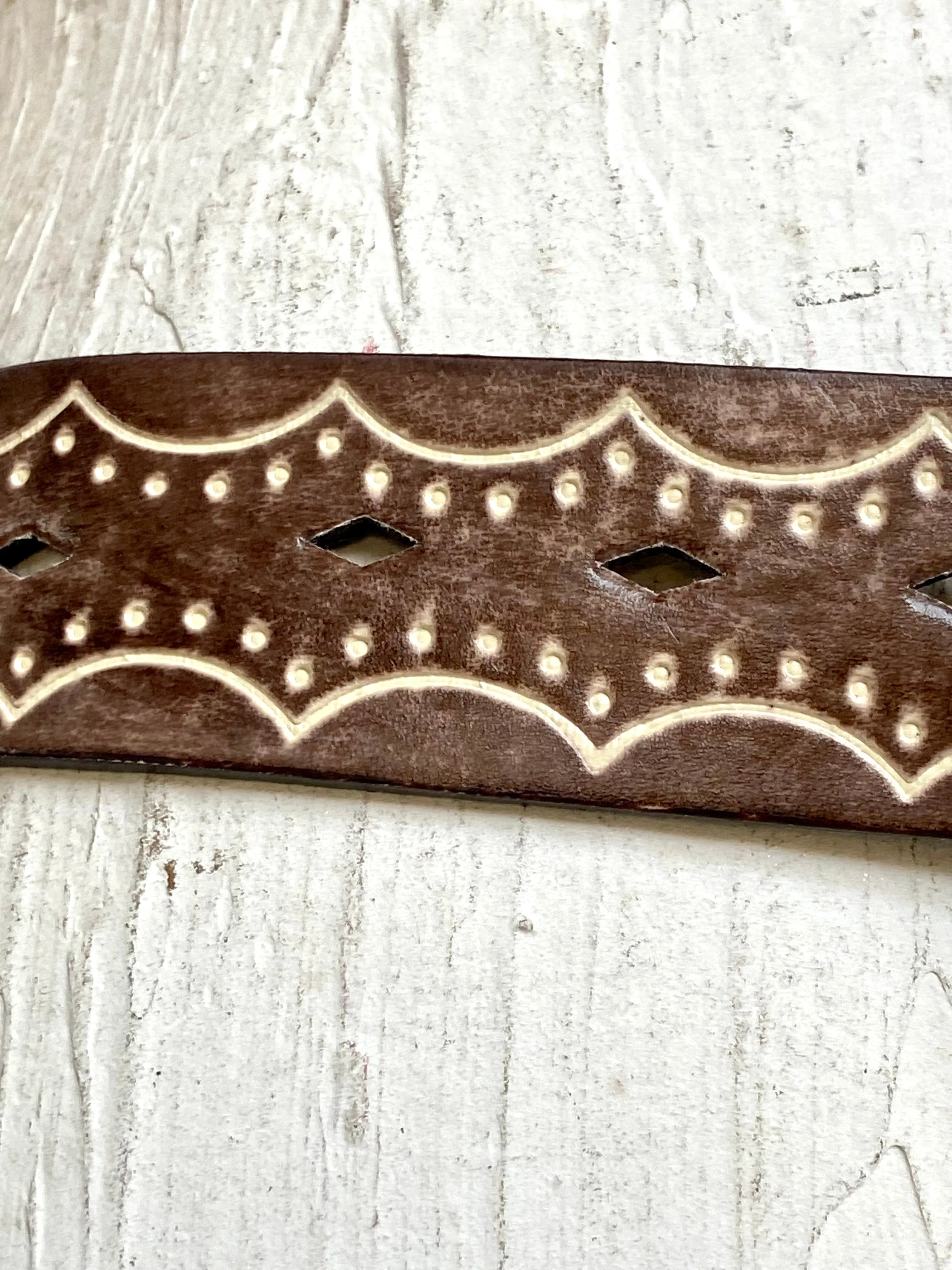 Leather design belt