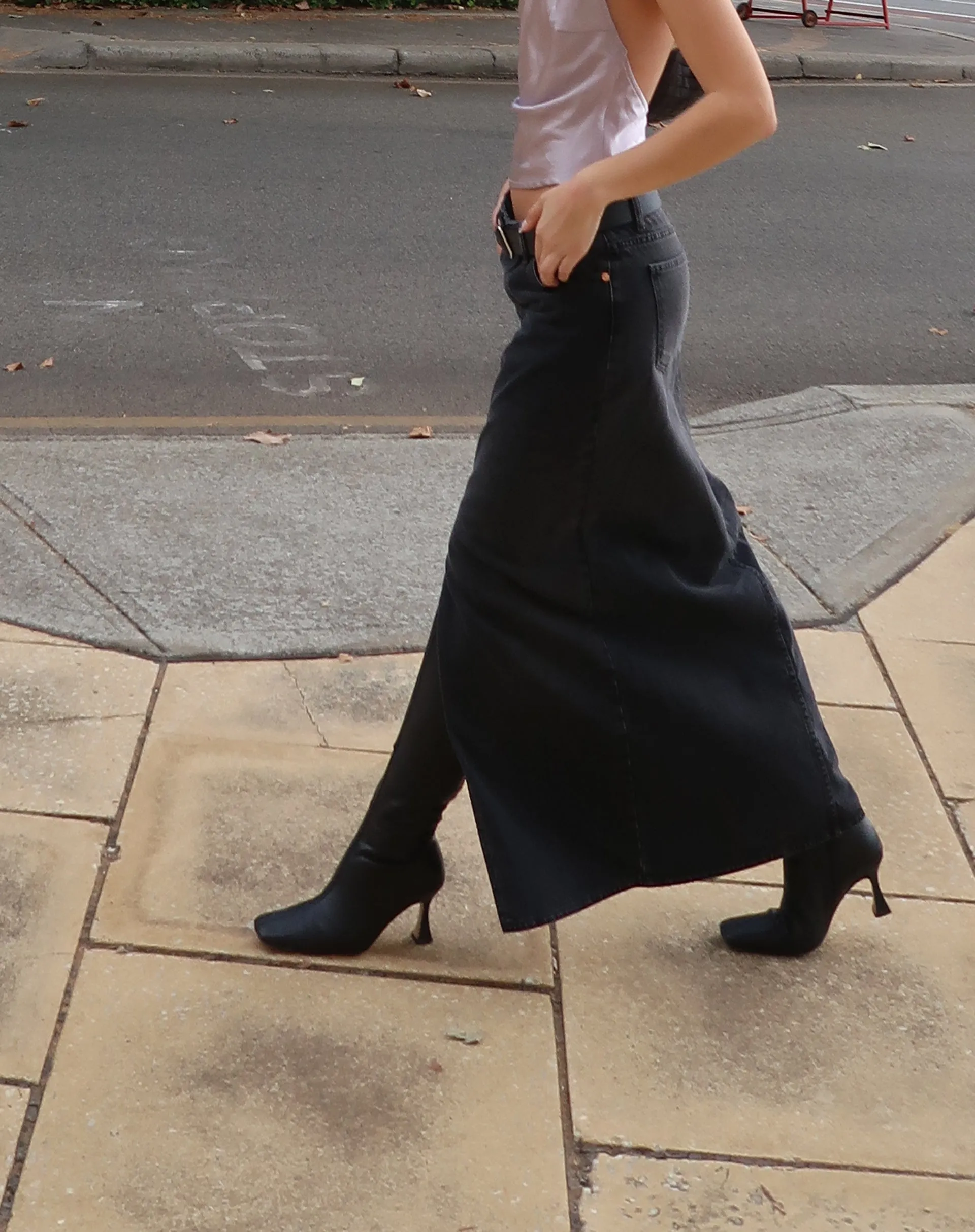 Low Rise Denim Maxi Skirt in Vintage Black