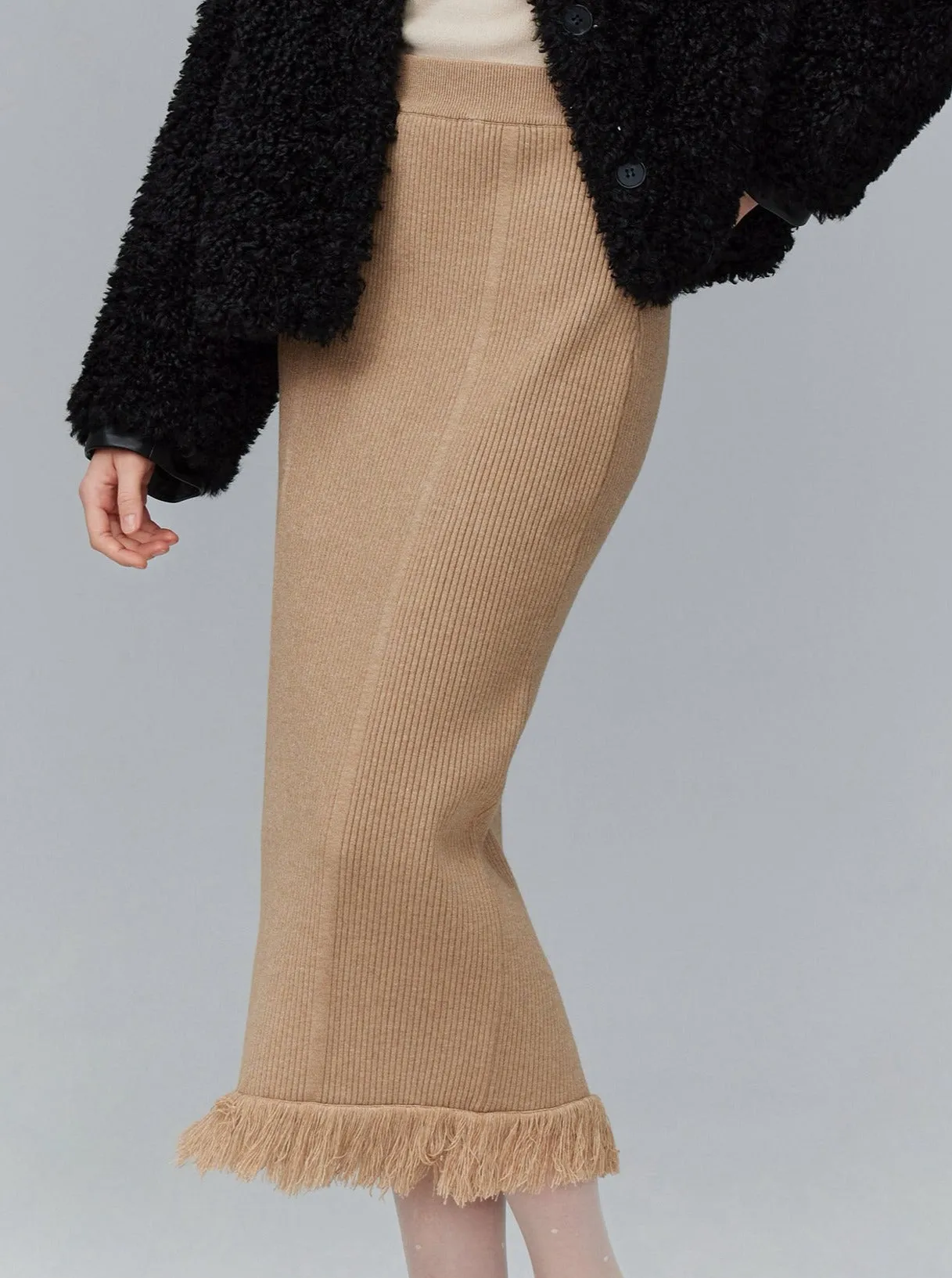 Ribbed Fringe-Hem Midi Skirt: Sophisticated Bodycon in Camel and Black