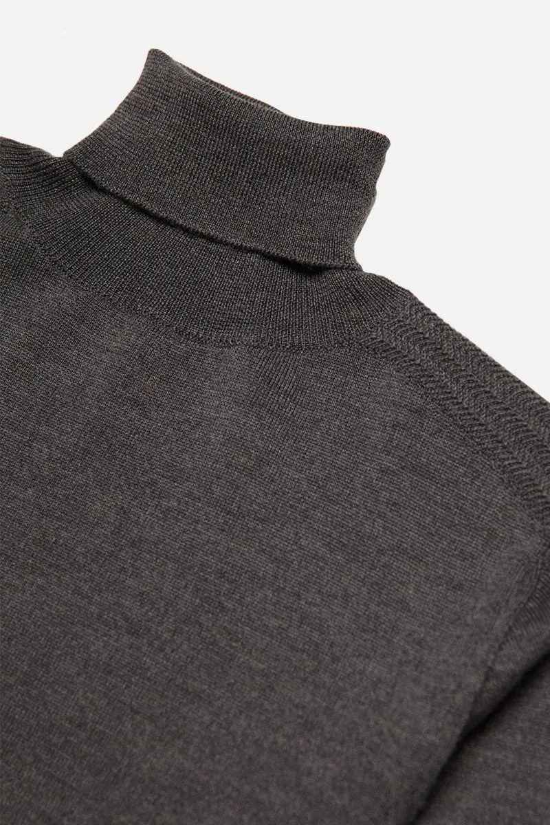 Rollneck merino knitwear